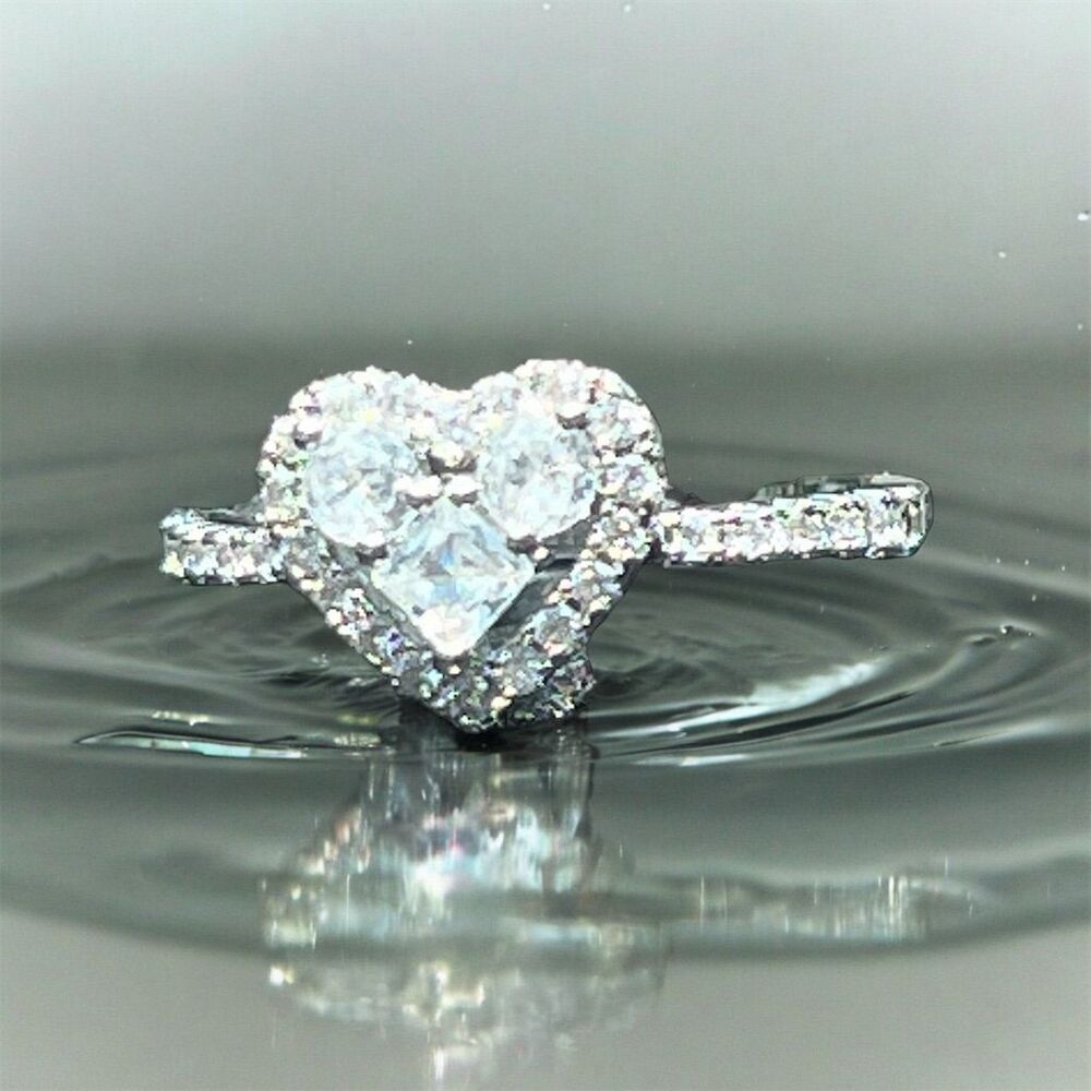 Luxury Heart Ring Inlaid Dazzling Cubic Zirconia